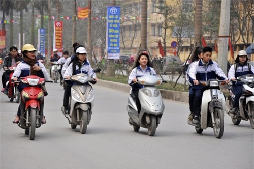 Học sinh vi phạm giao thông bị nghỉ học: Vô cùng hiếm!