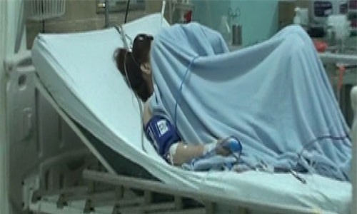 Phẫn nộ ác mẫu giết con 3 tuổi trong nhà nghỉ