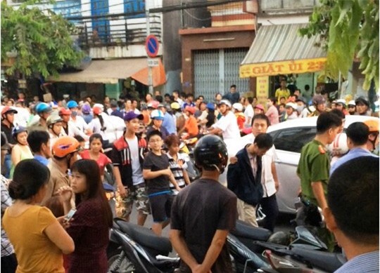 Xách súng, lựu đạn đi đòi nợ thuê gây náo loạn cả khu phố