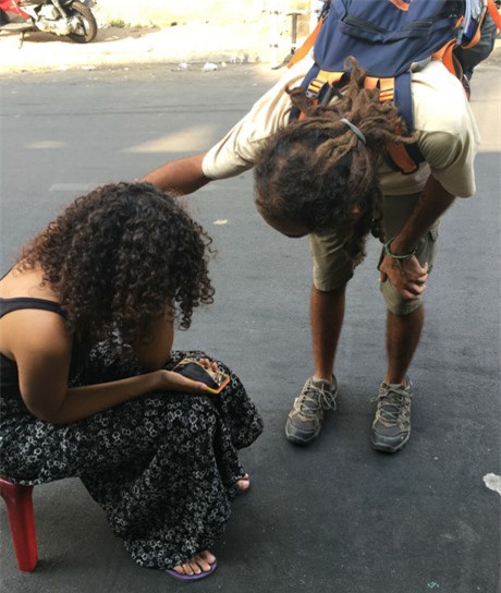 Bí thư Thăng yêu cầu xin lỗi nữ du khách khóc ngất vì bị cướp giữa Sài Gòn