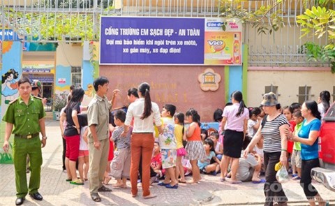 500 học sinh mầm non tá hỏa tháo chạy vì báo cháy giả