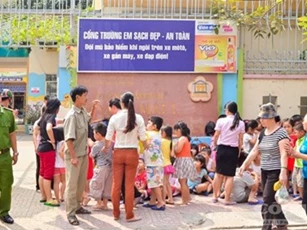 500 học sinh mầm non tá hỏa tháo chạy vì báo cháy giả