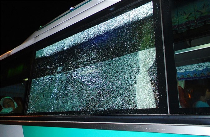 Điều tra, xử lý đối tượng ném đá xe khách trên cao tốc Nội Bài-Lào Cai