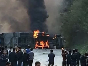 Phó thủ tướng yêu cầu làm rõ nguyên nhân vụ tai nạn khủng khiếp ở Hòa Bình