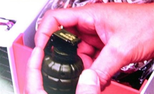 Sốc: Phát hiện kiện hàng chứa lựu đạn tại sân bay?