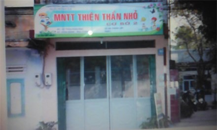 Cô giáo "nựng" trẻ rồi cắn bầm mông bé 4 tuổi