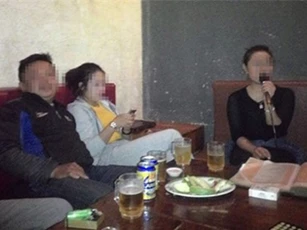 Nghi án cô dâu ôm vàng 'cao chạy xa bay' sau tiệc cưới