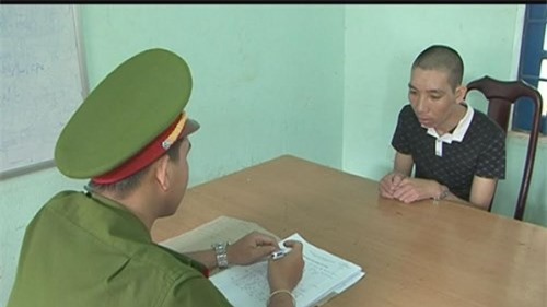 Bắt đối tượng gạ gẫm trẻ em lên rẫy cà phê để giao cấu