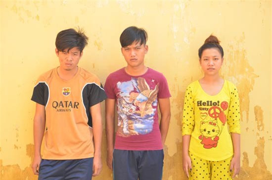 Xảy ra cãi vã, nữ tiếp viên gọi bạn đánh chết khách hát karaoke