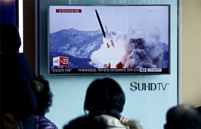 KCNA: Triều Tiên thử thành công động cơ tên lửa nhiên liệu rắn