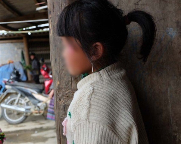 Lào Cai: Phẫn nộ bảo vệ biến thái dâm ô 24 học sinh tiểu học 