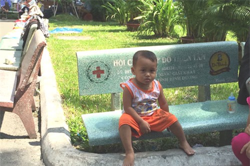 Lòng quặn đau chứng kiến con bệnh ung thư máu