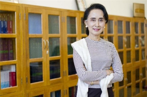 Myanmar: Bà Aung San Suu Kyi nhậm chức đứng đầu 4 bộ