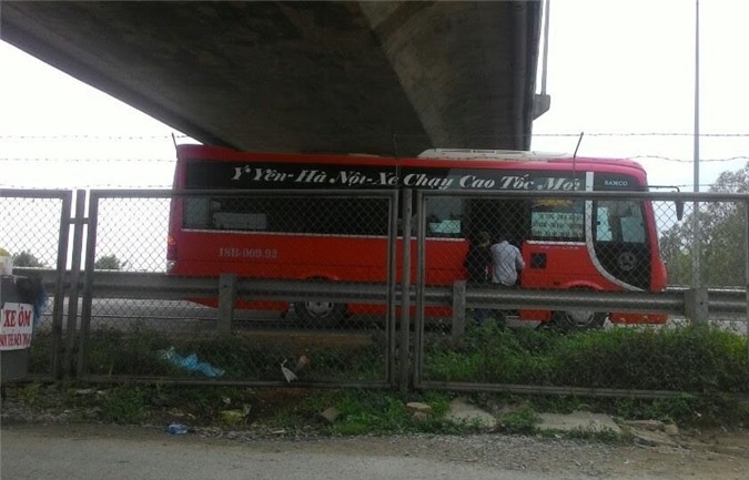 “Cấm cửa” 6 ôtô dừng, đỗ, đón trả khách trên đường cao tốc