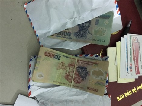 Bắt hai người xưng danh báo chí tống tiền doanh nghiệp