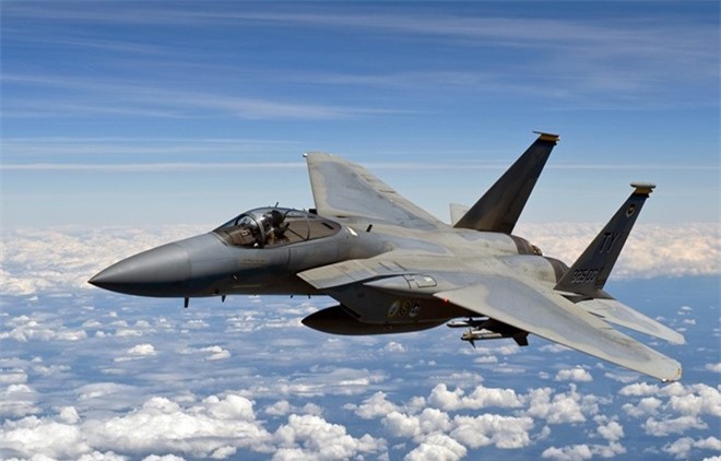 Mỹ điều chiến đấu cơ F-15 đến Châu Âu đề phòng Nga