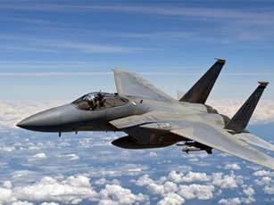 Mỹ điều chiến đấu cơ F-15 đến Châu Âu đề phòng Nga