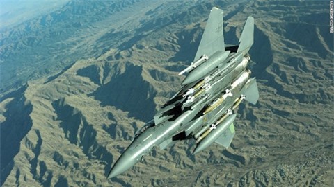 Đối phó Nga, Mỹ điều dàn máy bay tiêm kích F-15C đến châu Âu