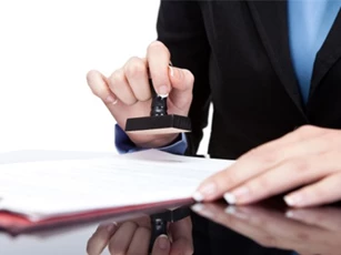 Hà Nội ban hành mức trần thù lao công chứng, dịch thuật