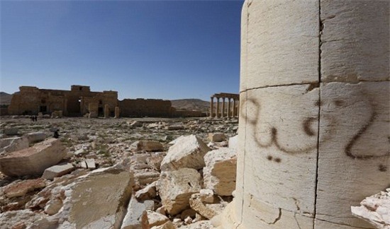 IS chôn hàng nghìn quả mìn ở thành cổ Palmyra trước khi rút quân 