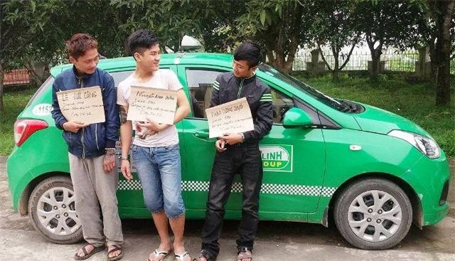 Cướp taxi, làm cảnh sát bị thương vẫn cười tươi khi bị bắt