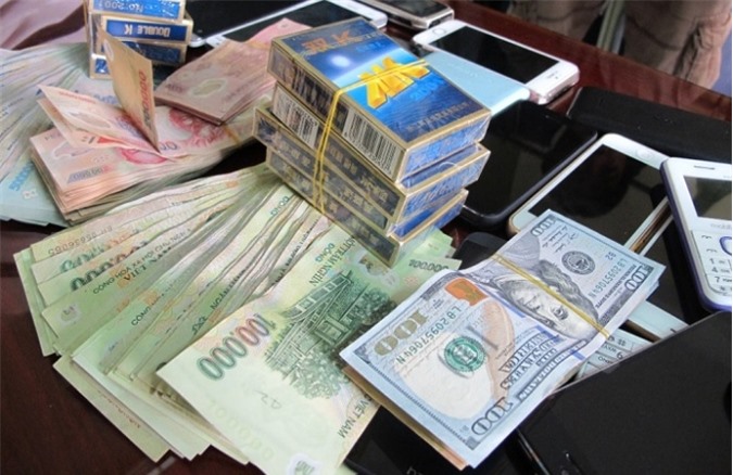 Thanh Hóa: Triệt phá đường dây đánh bạc qua mạng, thu giữ 1.300 tỷ đồng