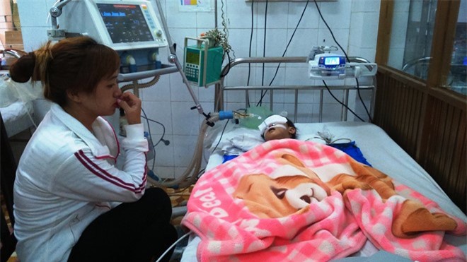 Bé gái 2 tuổi bị ngã tại cơ sở giữ trẻ không phép đã tử vong