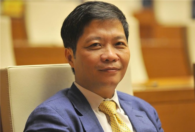 &#xD4;ng Tr&#x1EA7;n Tu&#x1EA5;n Anh h&#x1EE9;a g&#xEC; sau khi ch&#xED;nh th&#x1EE9;c l&#xE0;m B&#x1ED9; tr&#x1B0;&#x1EDF;ng C&#xF4;ng Th&#x1B0;&#x1A1;ng?