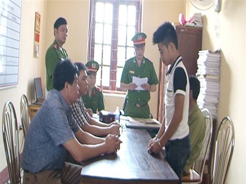 Quảng Bình: Học sinh lớp 9 dùng dao đâm chết bạn  