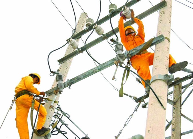 Ngành điện cảnh báo tiền điện sẽ tăng mạnh từ tháng 4