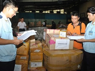 Bộ Giao thông tăng cường chống gian lận thương mại dịp 30/4-1/5