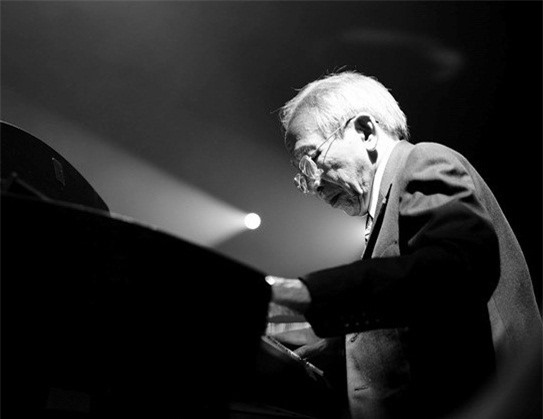 Nhạc sĩ Nguyễn Ánh 9 mơ được chết bên cây đàn piano