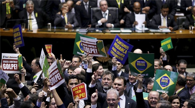 Brazil: Tổng thống Rousseff thất bại trong cuộc bỏ phiếu luận tội tại Hạ viện
