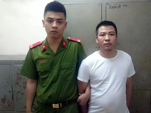 Bắt kẻ giả công an chặn đường "làm luật", cưỡng đoạt tài sản của người dân