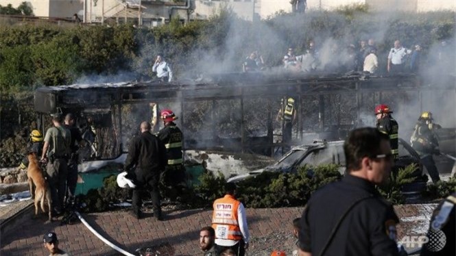 Đánh bom kinh hoàng ở Jerusalem, nhiều người dân bị thương nặng