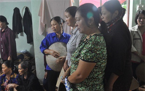 Thảm án mẹ ép con uống thuốc sâu, tự sát: Cháu bé 8 tuổi qua cơn nguy kịch