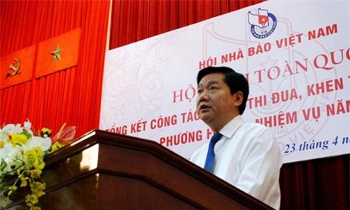 Bí thư Đinh La Thăng "đặt hàng" báo chí góp ý thẳng thắn
