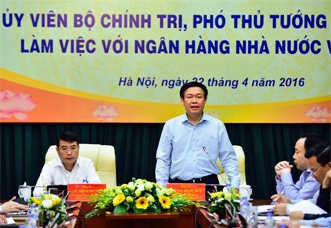 Phó thủ tướng: Cần xử lý dứt điểm các ngân hàng yếu kém