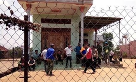 Chồng đâm chết vợ rồi uống thuốc sâu tự tử sau trận cãi vã kịch liệt