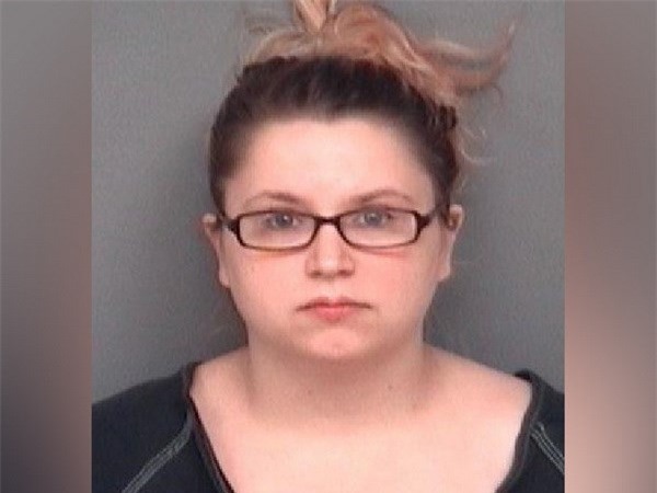 Bắt thiếu nữ hiếp dâm bé trai 10 tuổi rồi tung video "nóng" lên mạng