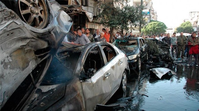 Đánh bom tự sát đẫm máu ở Syria, ít nhất 15 người chết