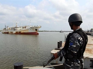 Indonesia bắt giữ một tàu Trung Quốc theo lệnh của Interpol