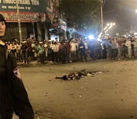 Nổ mìn tự sát sau khi cùng một người phụ nữ vào nhà nghỉ