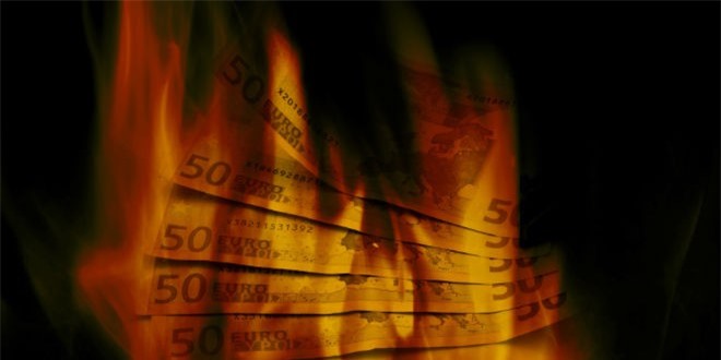 Bị oanh tạc tơi bời, IS mất lượng tiền mặt khổng lồ