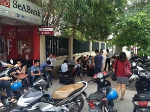 Vụ cá chết hàng loạt tại miền Trung: Các bộ họp kín, nhà báo "hóng tin"