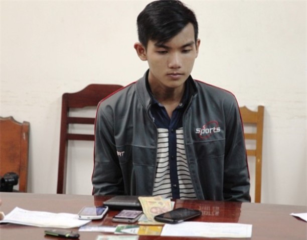 Gã trai bệnh hoạn quay 40 clip nữ sinh tắm để tống tiền từng được tuyên dương