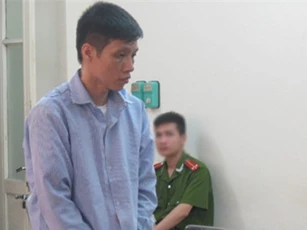 Mẹ già khóc than xin Tòa tha chết cho con trai tội giết người