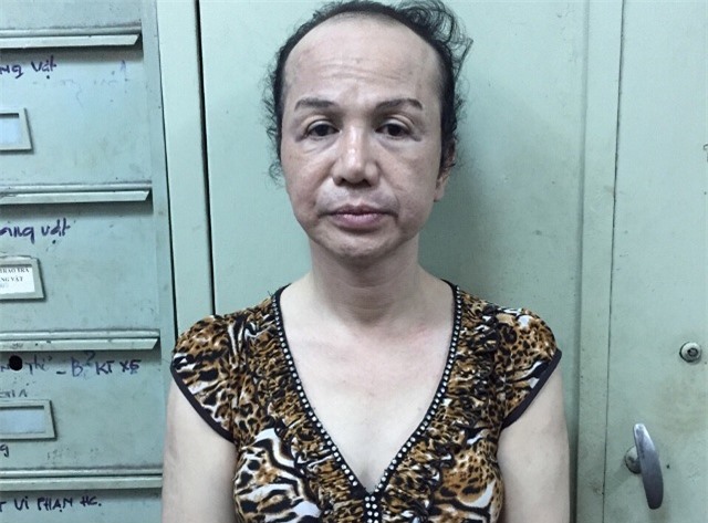 Bắt kẻ giả gái sờ "vùng nhạy cảm" của đàn ông cướp Iphone