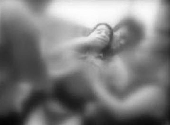 "Yêu râu xanh" xông vào nhà trọ hiếp dâm nữ sinh đang học bài