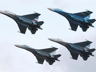 Nga nói gì vụ "chạm trán" Su-27 với máy bay Mỹ?